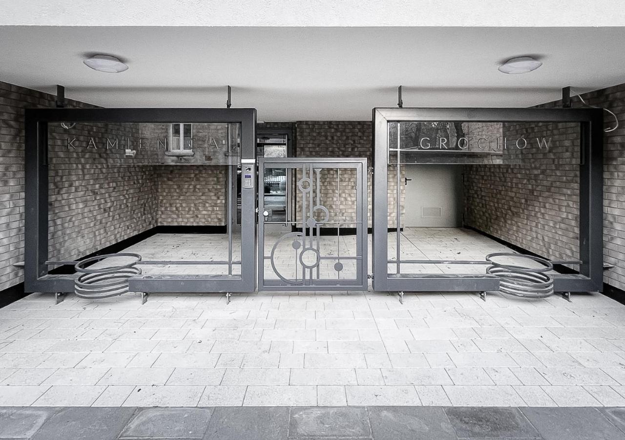 Apartament Clever 2 Kamienica Grochow Varşovia Exterior foto